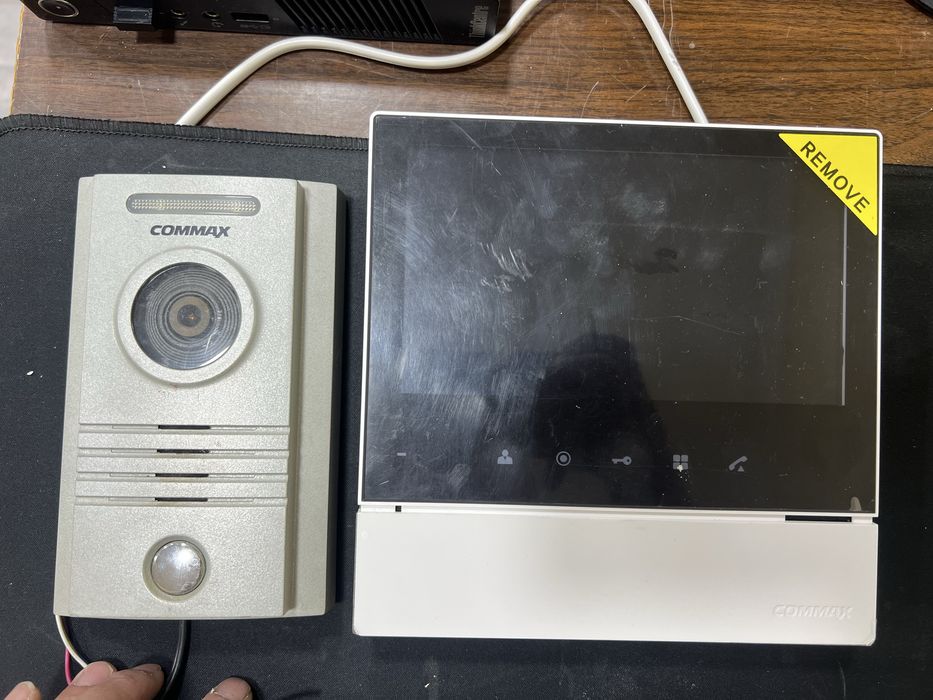 Домофон  Commax 2 монитора + вызов панель