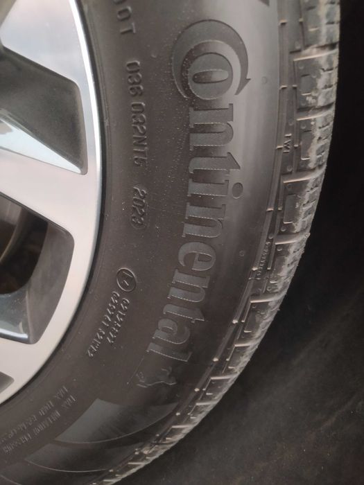 Продам шины continental 235/60/18