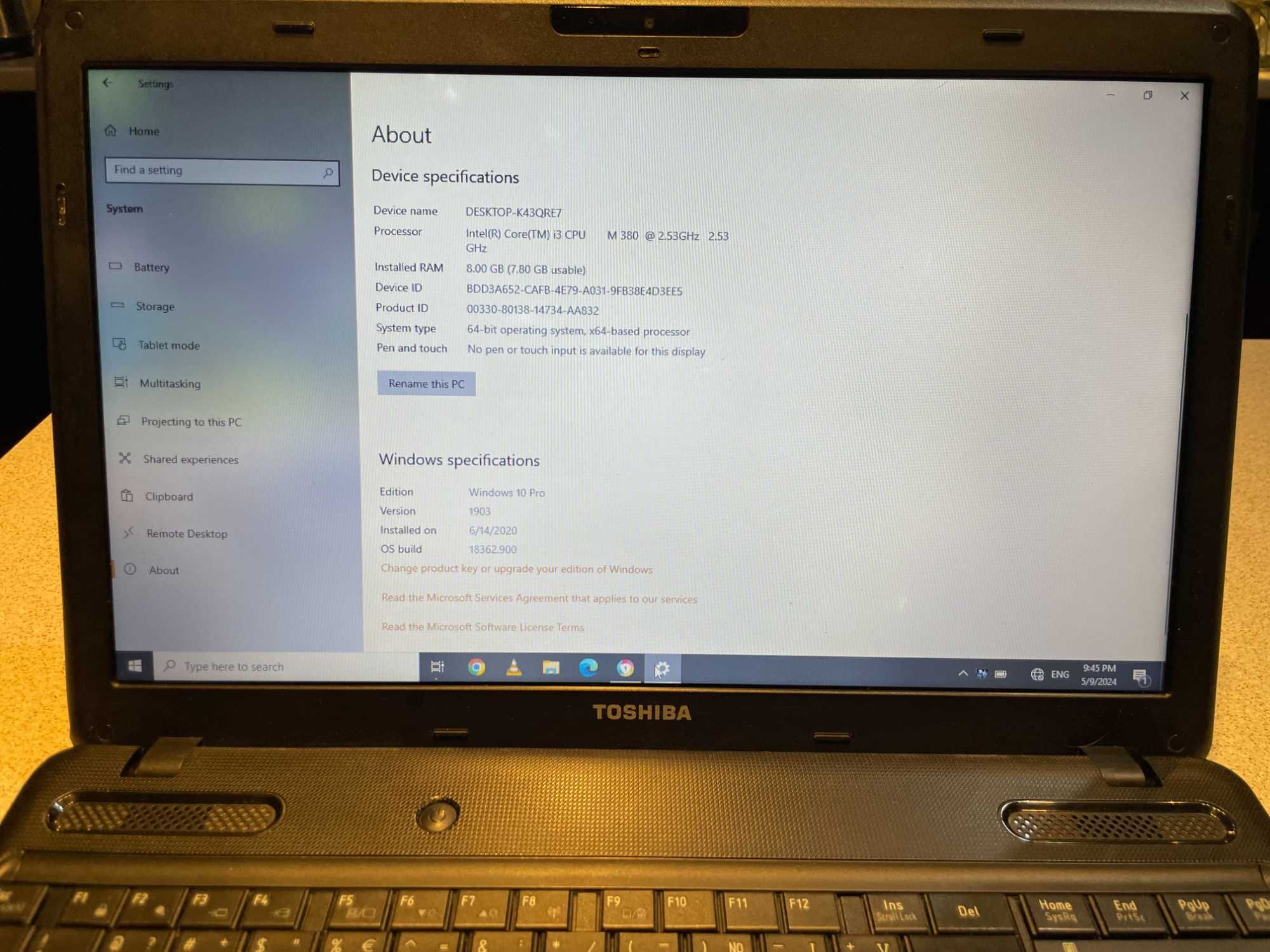 Продавам лаптоп Toshiba Satellite C660