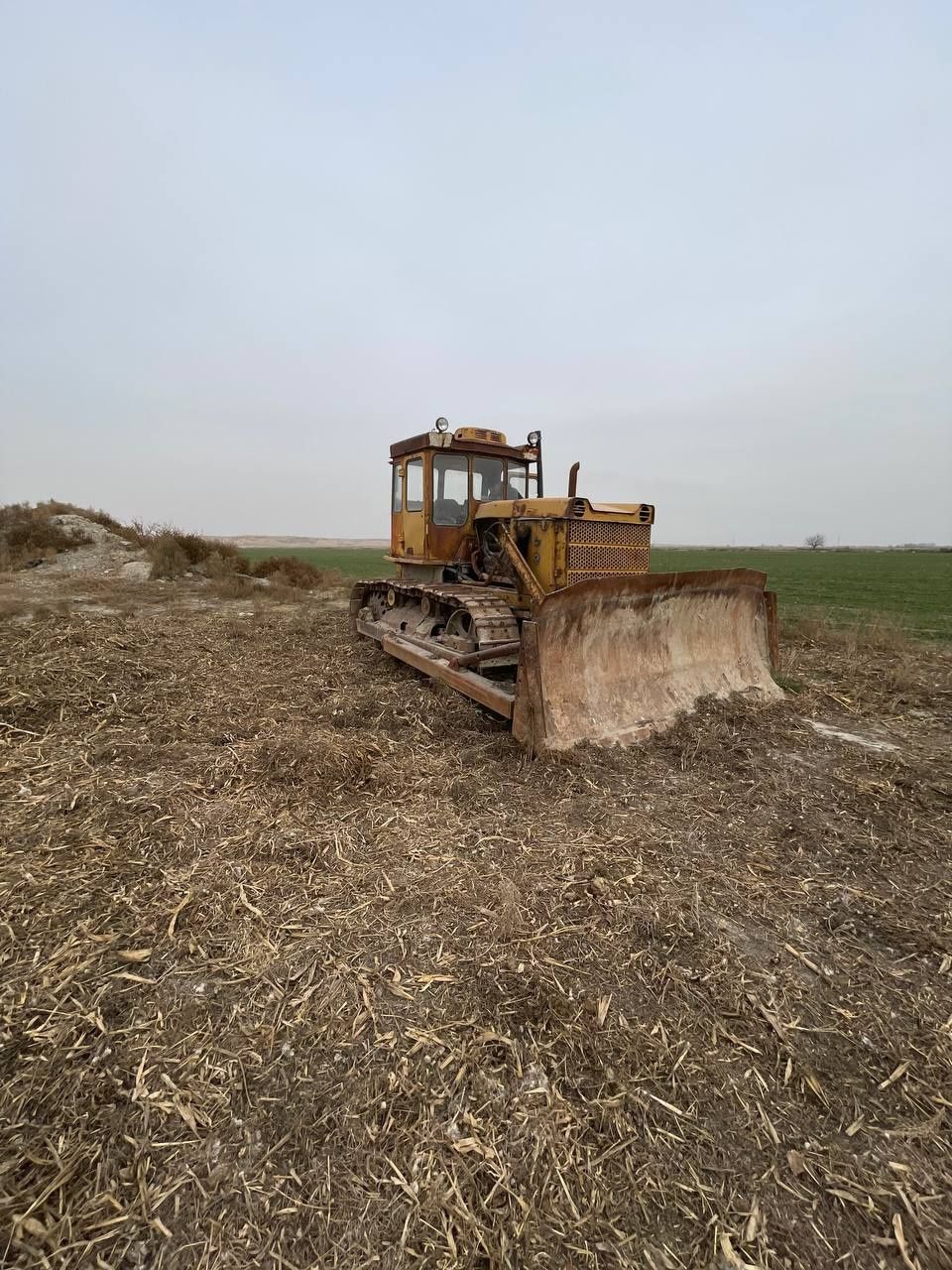 Buldozer Бульдозер сотилади