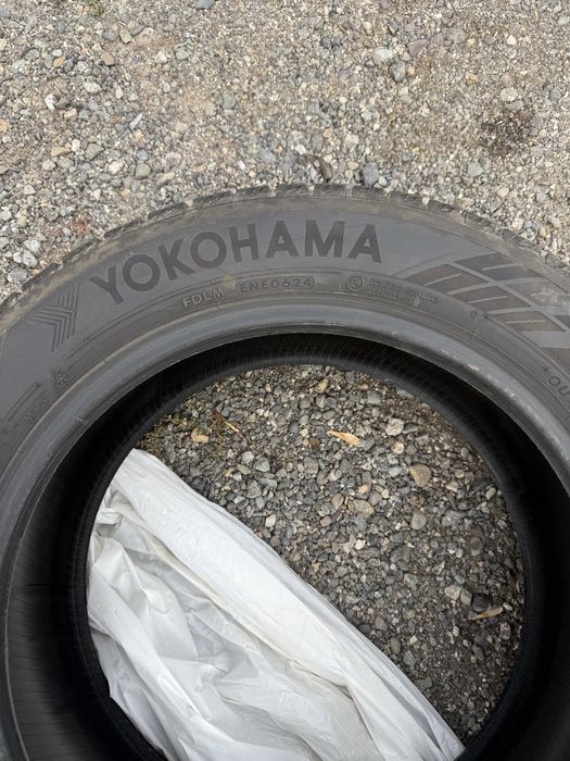 215/55 R17 зимние шины YOKOHAMA