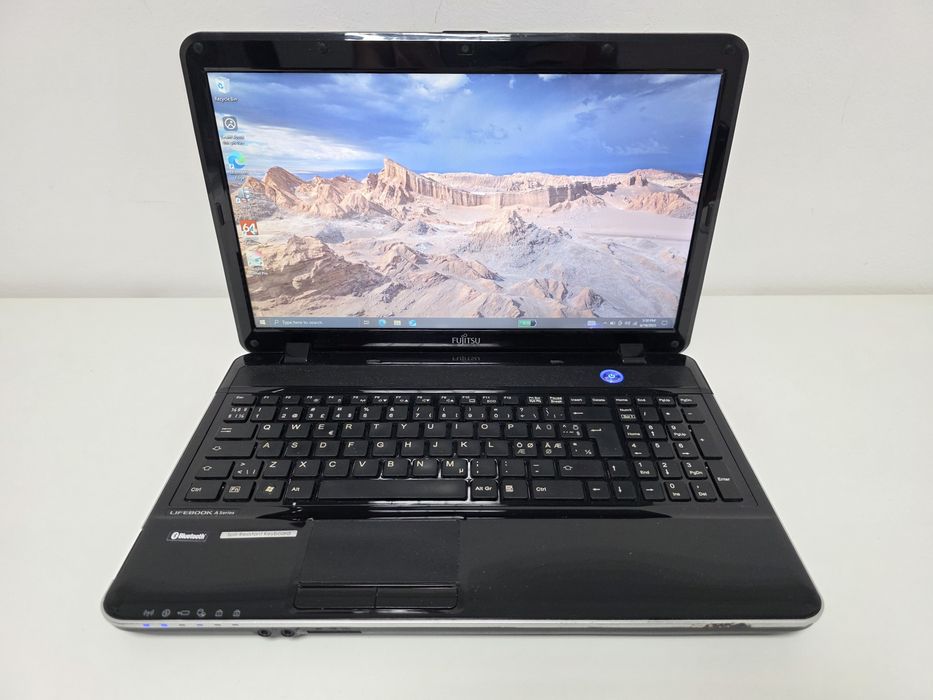 Laptop Fujitsu PRO 15.6 i7 ssd MADE IN GERMANY