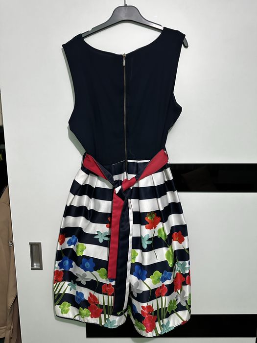 Рокля размер - S