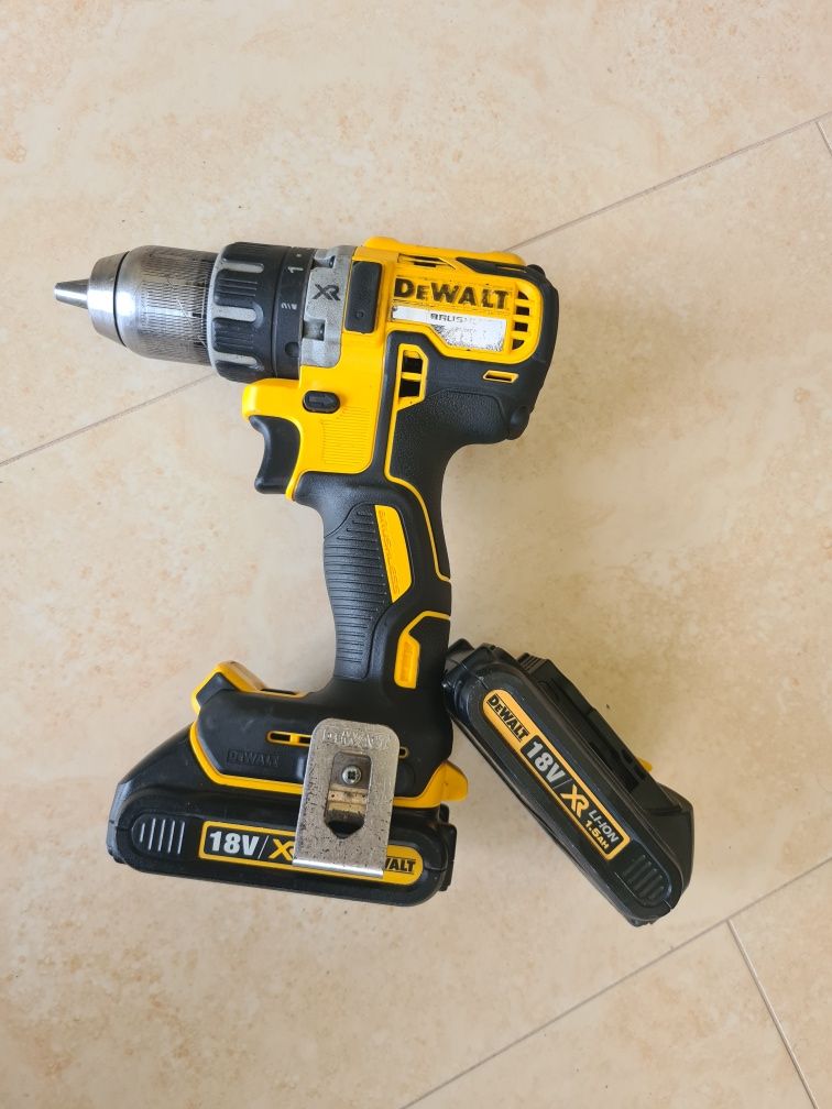 Dewalt DCD 791 - masina de gaurit si insurubat