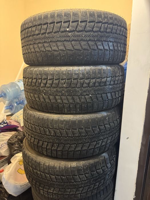 235/45/18 липучки Nitto