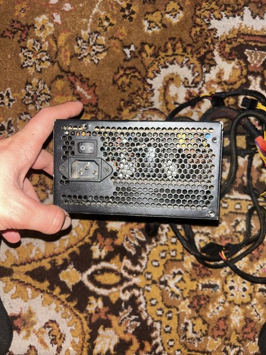 Sursă pc thermaltake 600w 80 plis