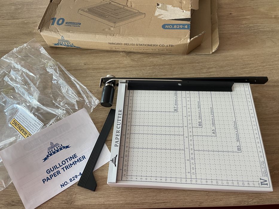 Ghilotina taiat hartie a4