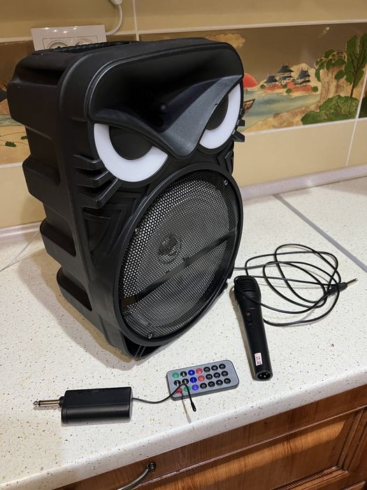 Колонка с микрофоном