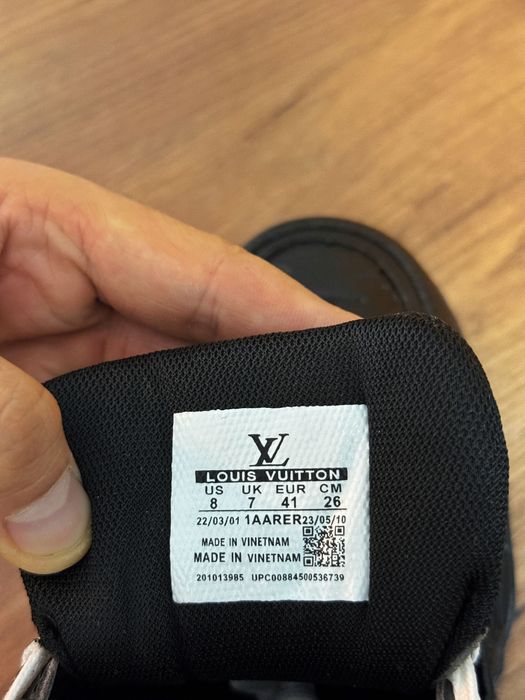 39-46 Louis Vuitton Black