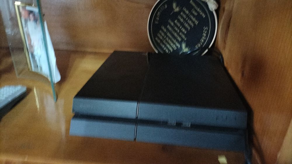 PS 4 plus preț inclus GTA 5 din PlayStore