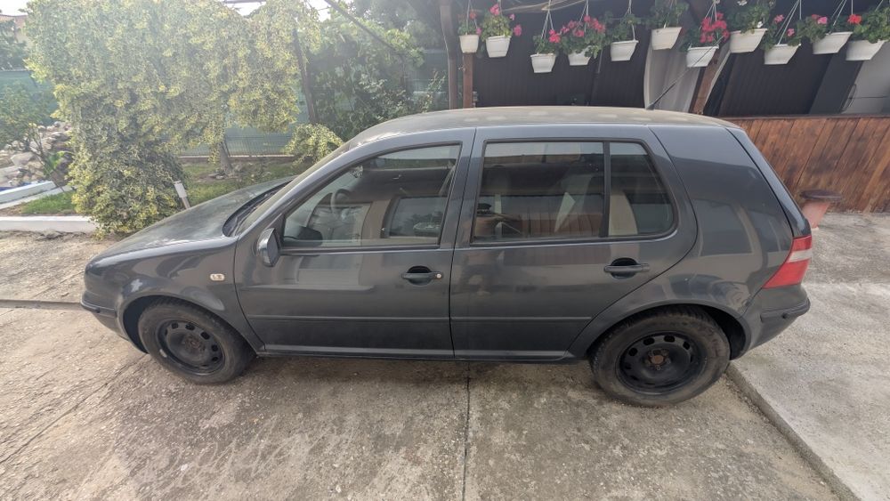 Volkswagen Golf IV 4 1.6 FSI