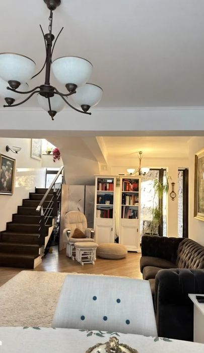 Casă cu vedere panoramică, 195mp, zona Eugen Ionesco!