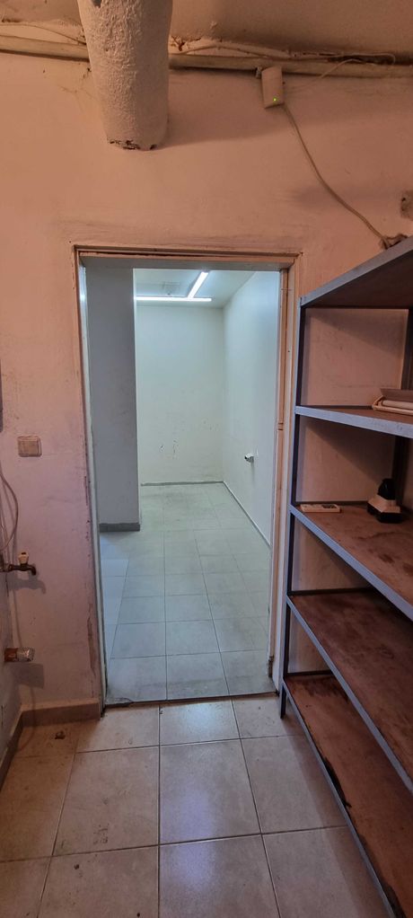 Дава се под наем Магазин в Разград, Абритус - 36 кв.м за 229.5 € - Снимка #5