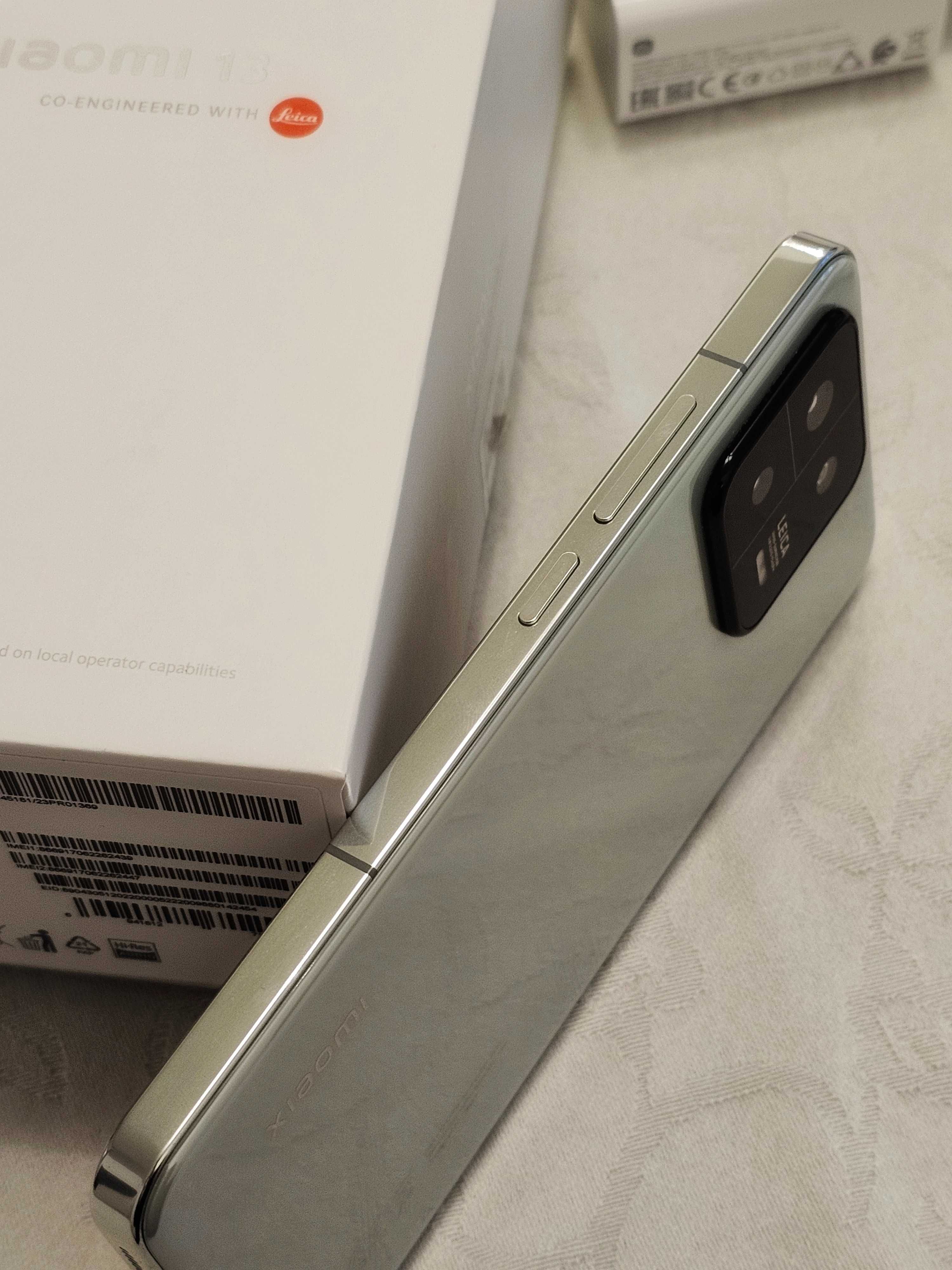 Телефон Xiaomi 13  + часовник Redmi watch 5 Lite (гаранционни)