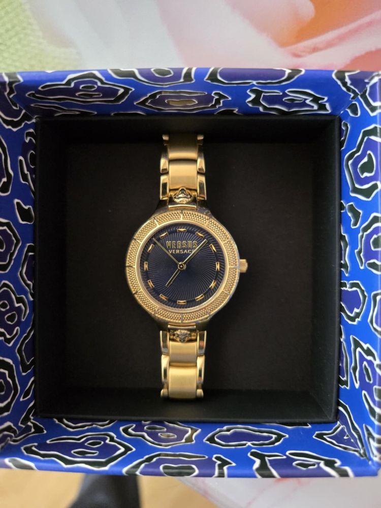 Женски часовник Versace versus
