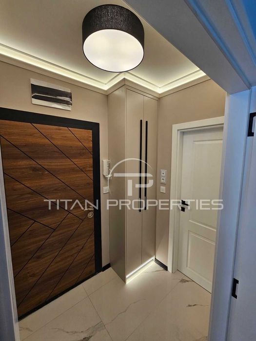 Продава се Тристаен апартамент в Пловдив, Христо Смирненски - 109 кв.м за 1924 €/кв.м - Снимка #8