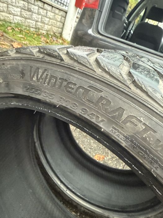 Cauciucuri iarna 255/35 r18