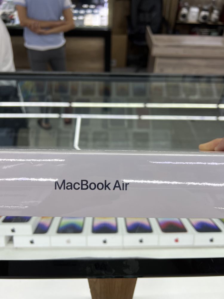 Macbook Air M2 16/256 13.6