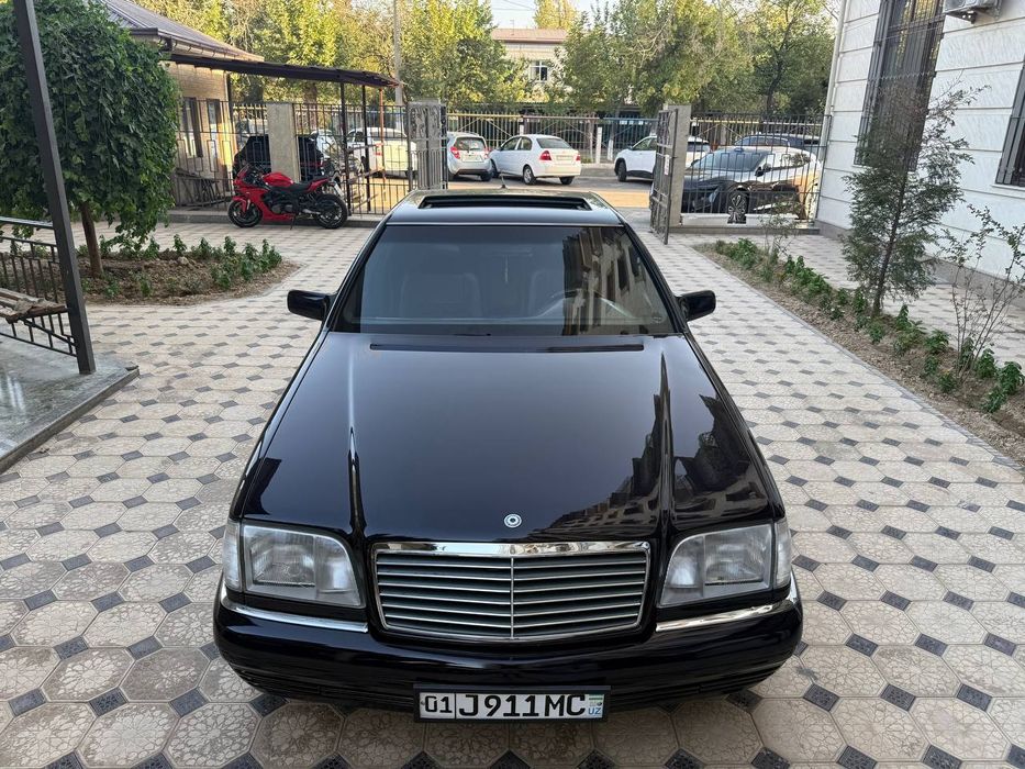 Срочно продаю свой мерс 140
