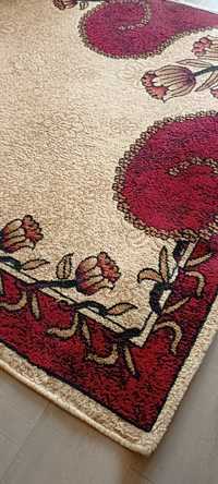 Жакардов килим с флорални мотиви