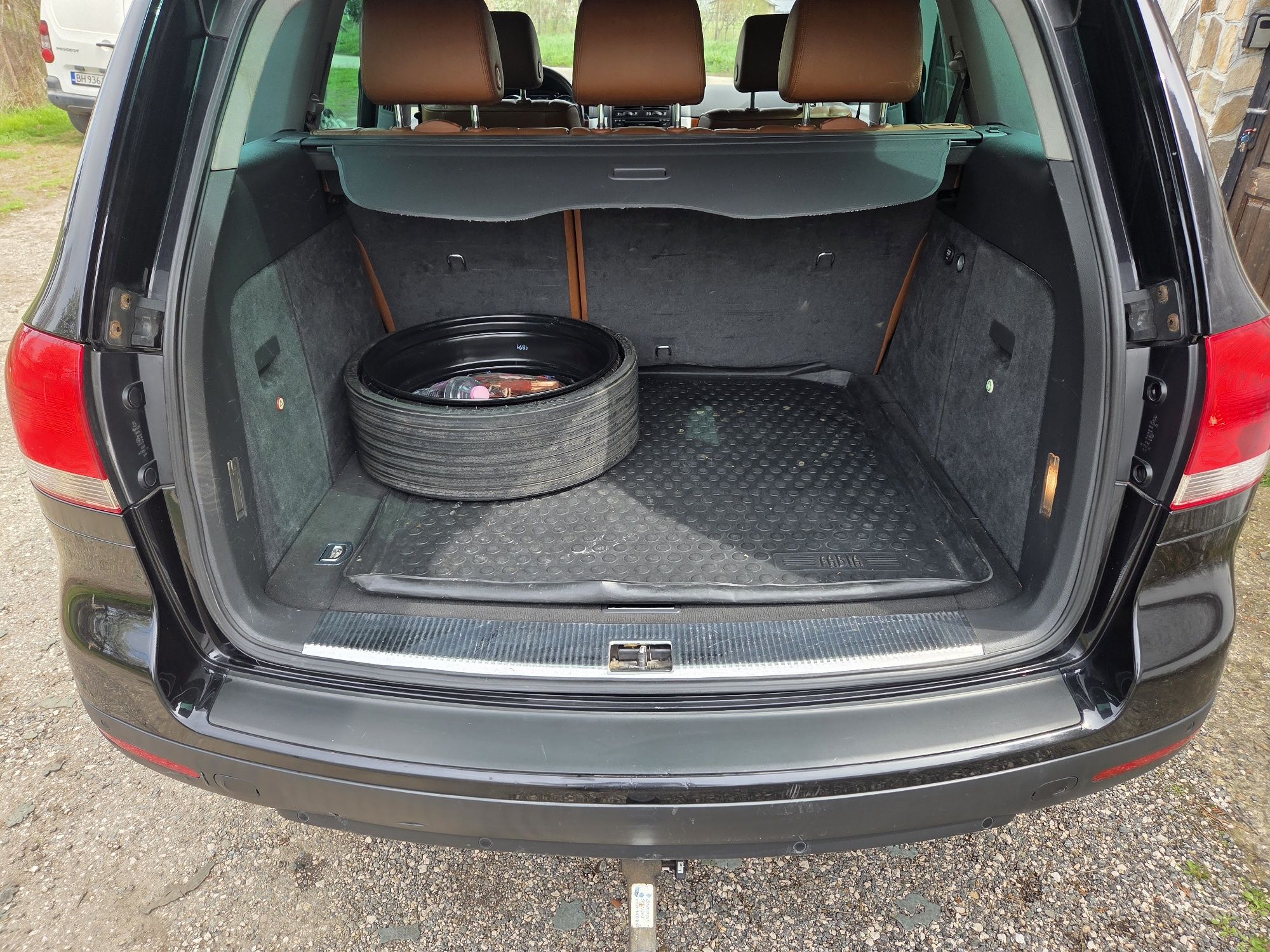 VW Touareg 3.2 газ/бензин