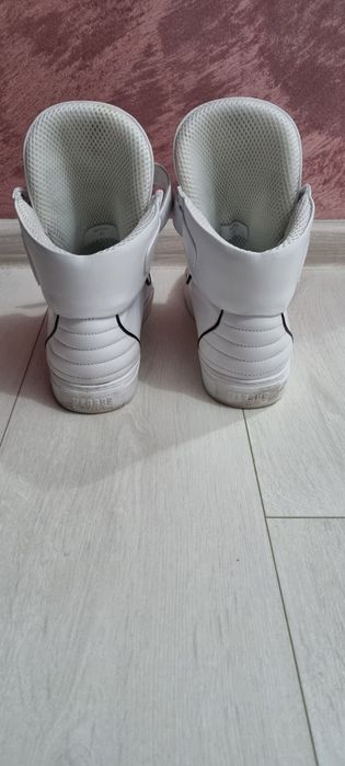 Vand ghete VERSACE nr 41-42 originale