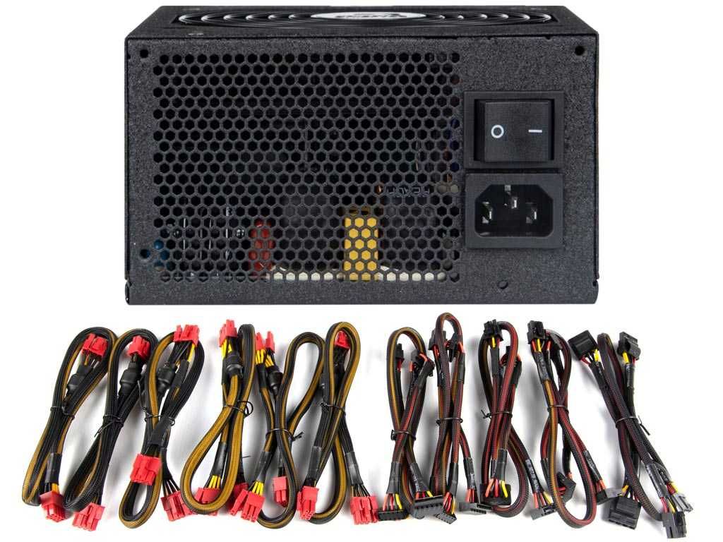 Захранване PSU Chieftec GPS-1350C 1350W 80+Gold всички кабели