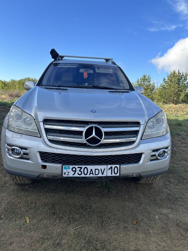 Продам мерседес бенц GL 450, 2007 года