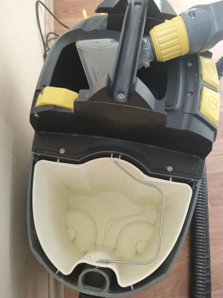 Пылесос karcher puzzi 8/1 для химчистки