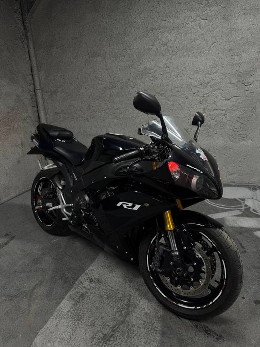 Yamaha yzf r1 2007 срочно в отличном состоянии