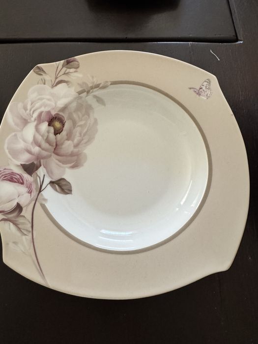 Set complet de vesela pt 12 persoane