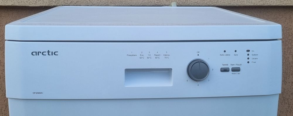 Masina de spalat vase Arctic