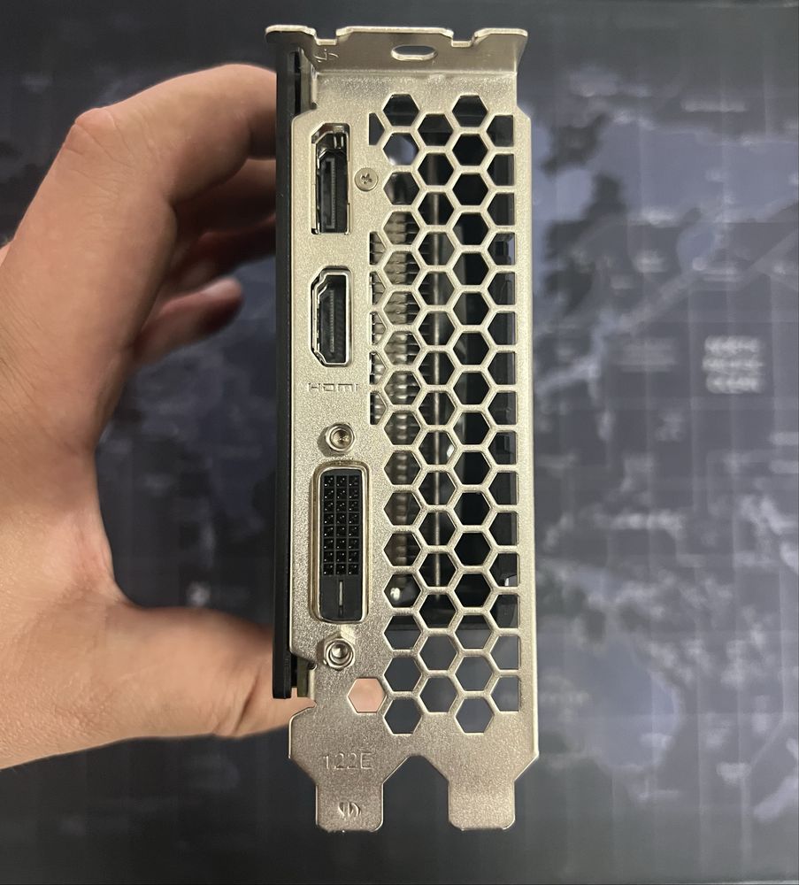 Видеокарта Palit GTX 1660 Super 6Gb в отличном состоянии
