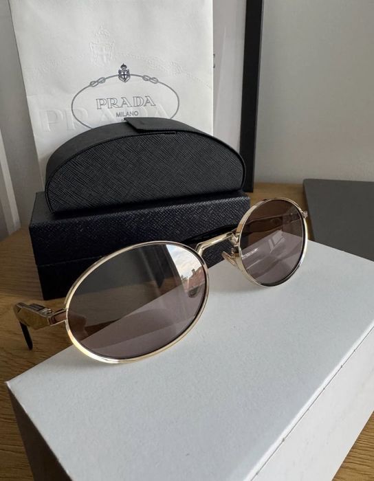Слънчеви очила Prada
