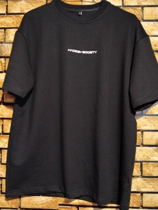 Tricouri made by society