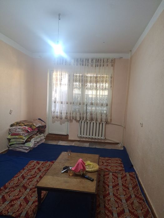 Квартира сотилади  2этаж 2хоналик  Куксарой оркасида Шарк Горболниса б