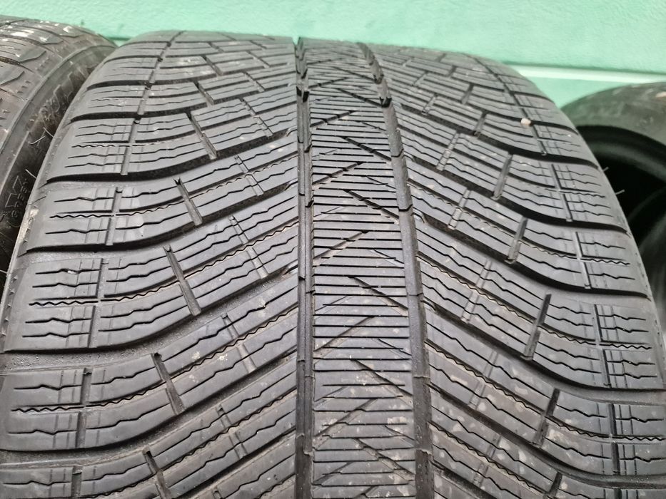 Anvelope 295/40R20 marca Michelin, DOT 2017,8.5 mm