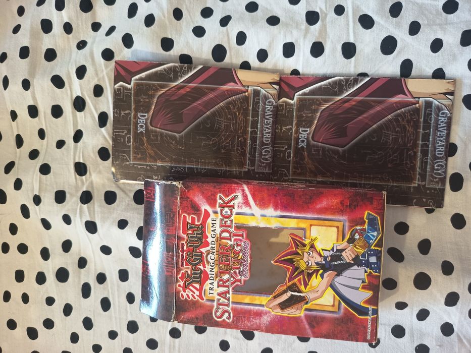 Карти Ю ГИ О + игрални полета