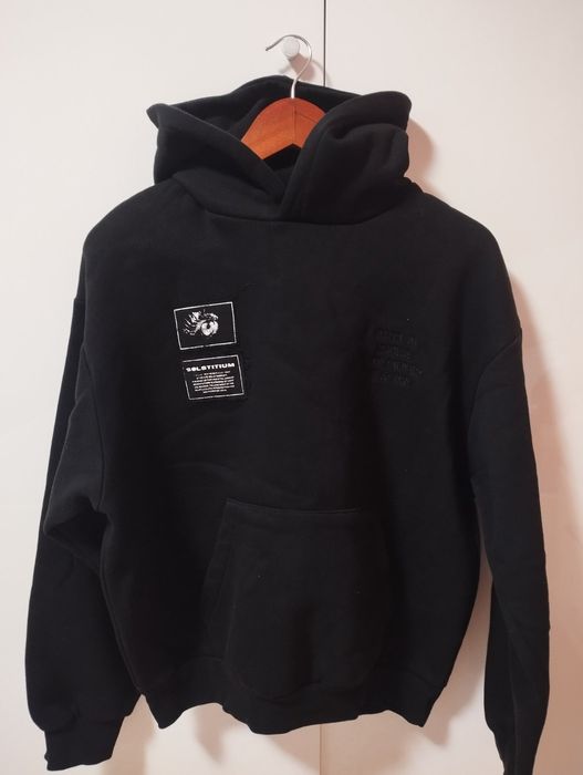 Суитшърт с качулка и щампа Bershka