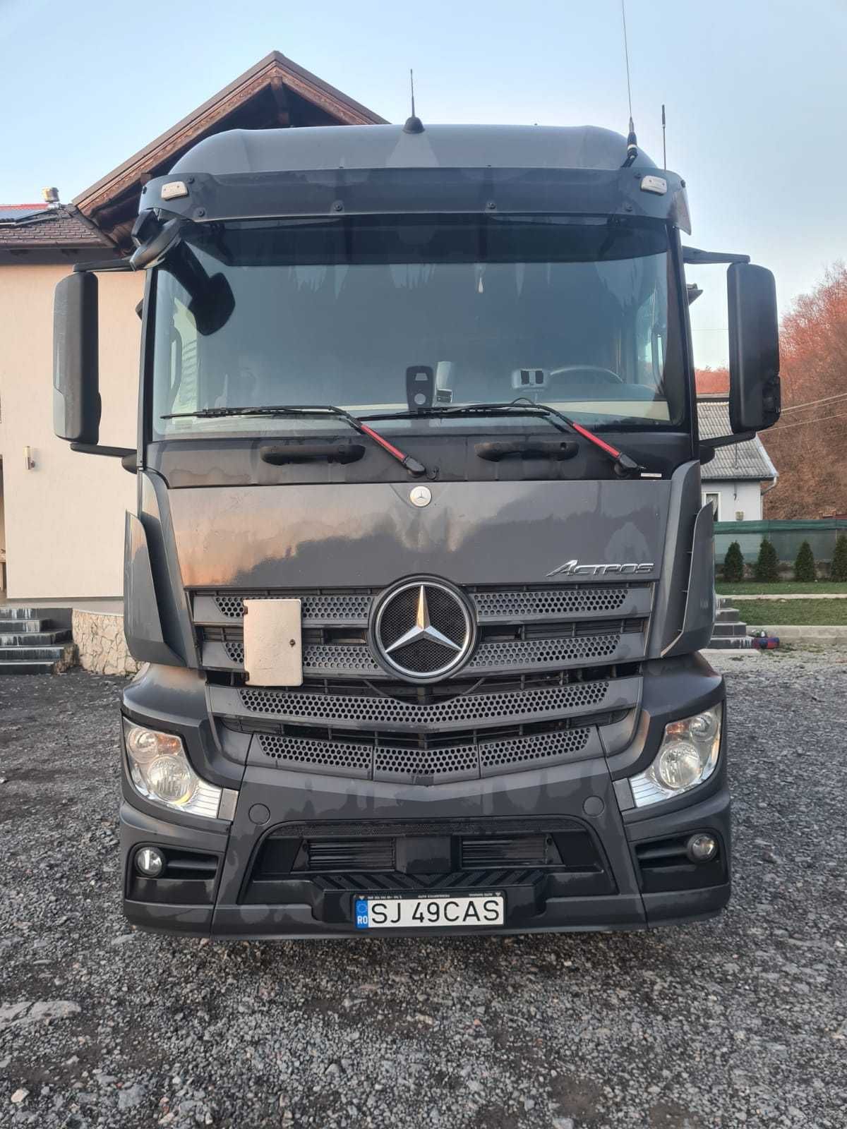 Vand cap tractor Mercedes-Benz Actros  mp4