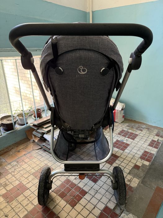 Коляска Stokke (серая, универсальная)
