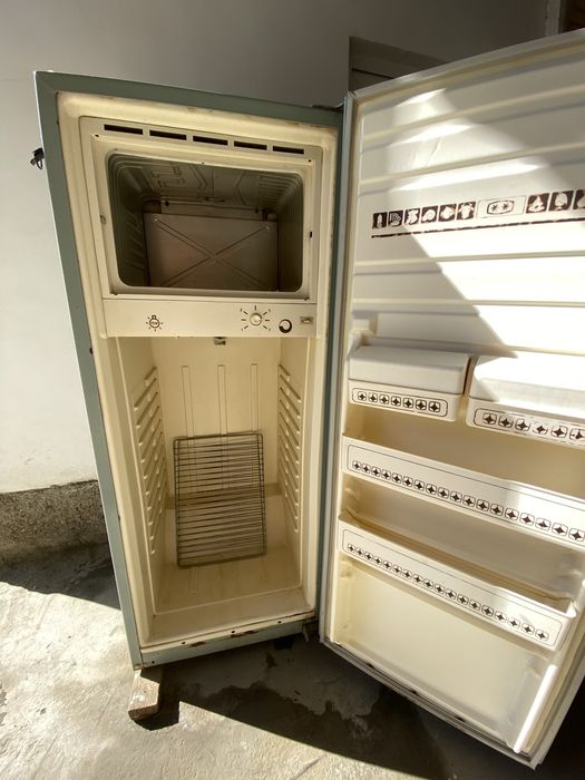 Холодильник Sino б/у в хорошем состоянии