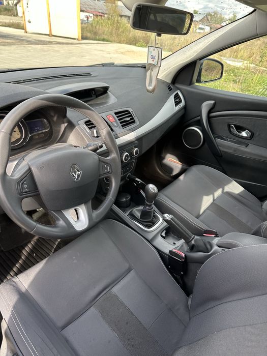 Vand renault megane 3 grandtour 1.5dci 110