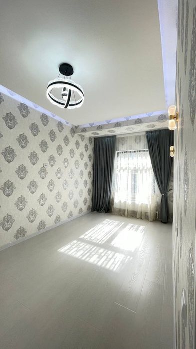 Dinamo bozorcha tomonda 2 xonalik uy sotiladi