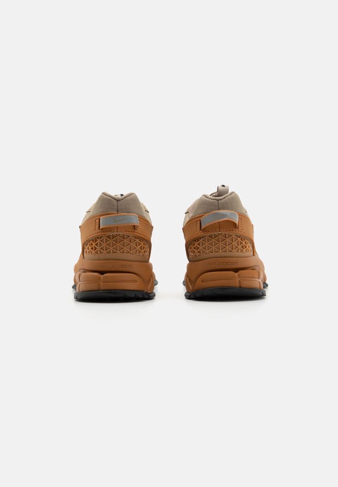 Маратонки nike adidas pinko