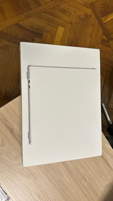 Macbook Air M2 512GB SSD б/у в идеальном состоянии