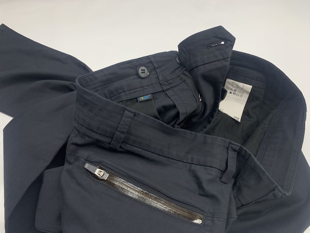 Pantaloni Hugo Boss bărbătești  size 50 autentici 100%