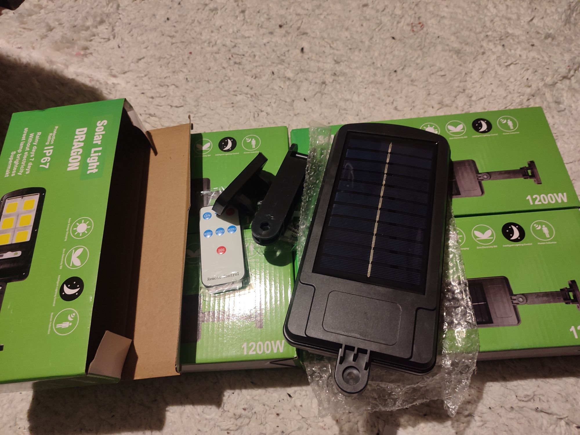 Лампа със соларно зарядно 1200w