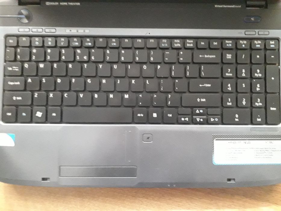 Laptop acer, display,  tastatură, 2 încărcător și baterie impecabile..