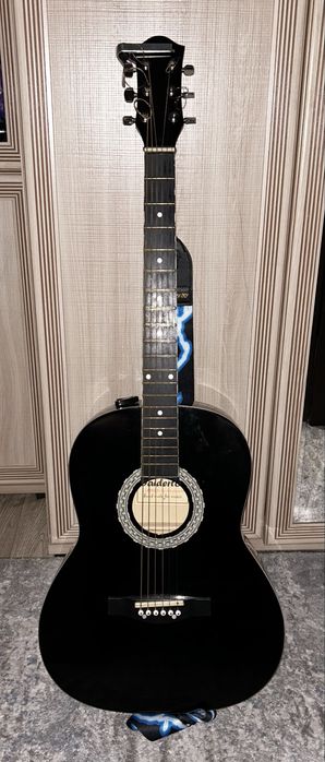 Продам гитару с выходом на комбо усилитель